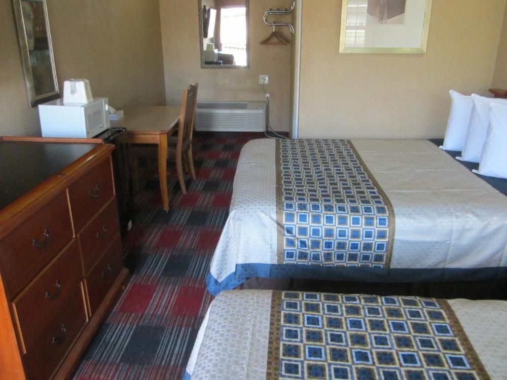 Little Boy Blue Motel